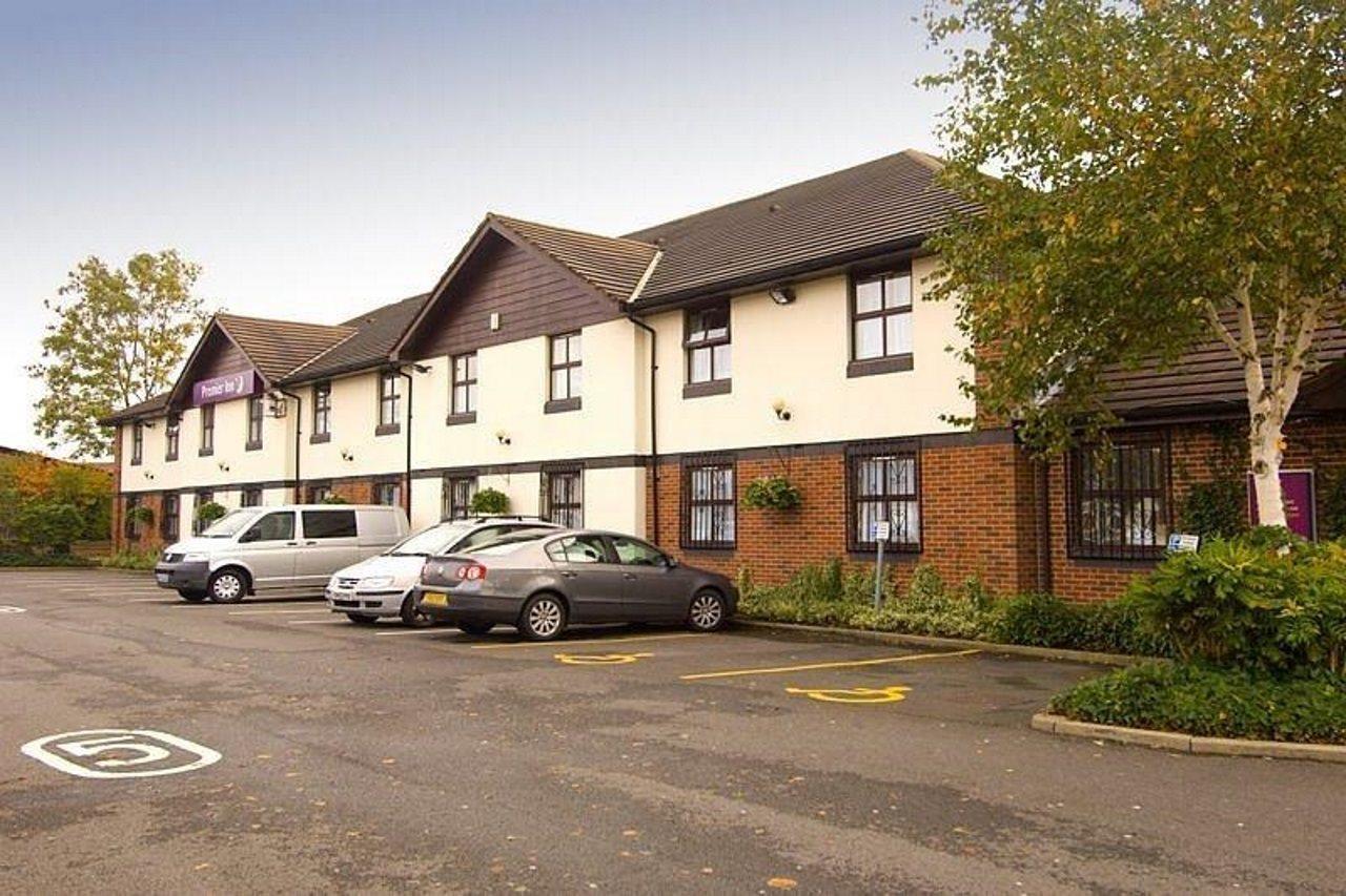Premier Inn Oldham - Broadway Eksteriør billede