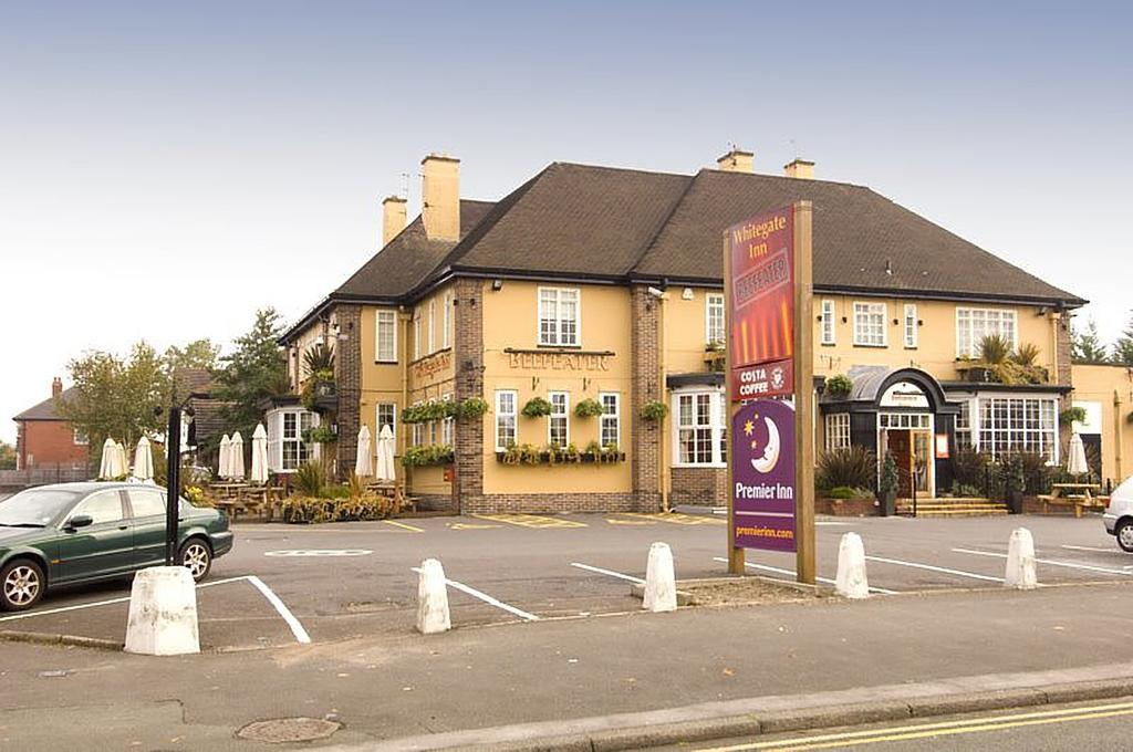 Premier Inn Oldham - Broadway Eksteriør billede